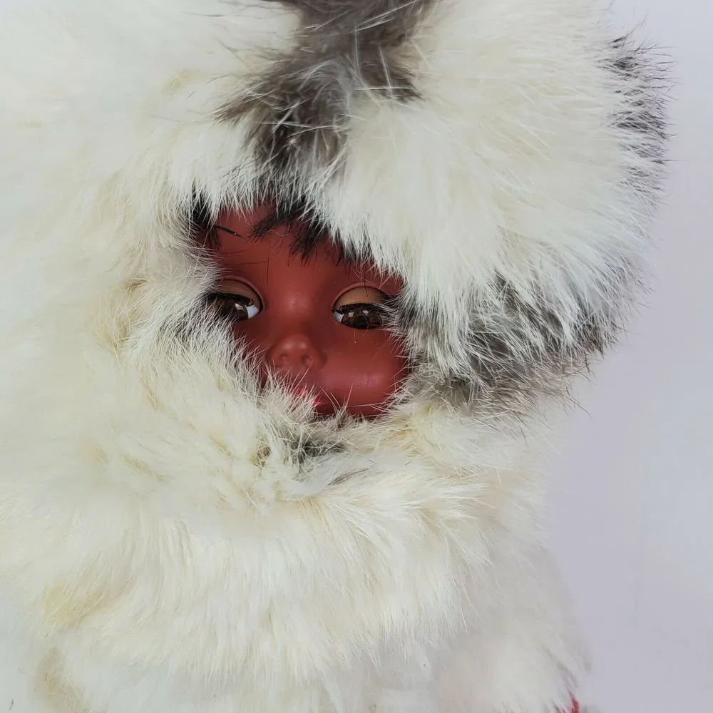 NWT‎ Disney Vintage Eskimo Indian Doll Authentic Fur Made in Canada